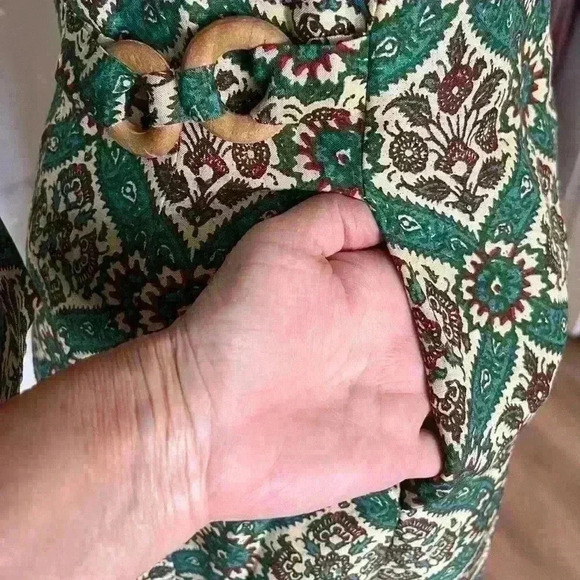 Plenty by Tracey Reese, 100% Silk Dress Wooden Ring detail at waist. Size 8 - Picture 4 of 12